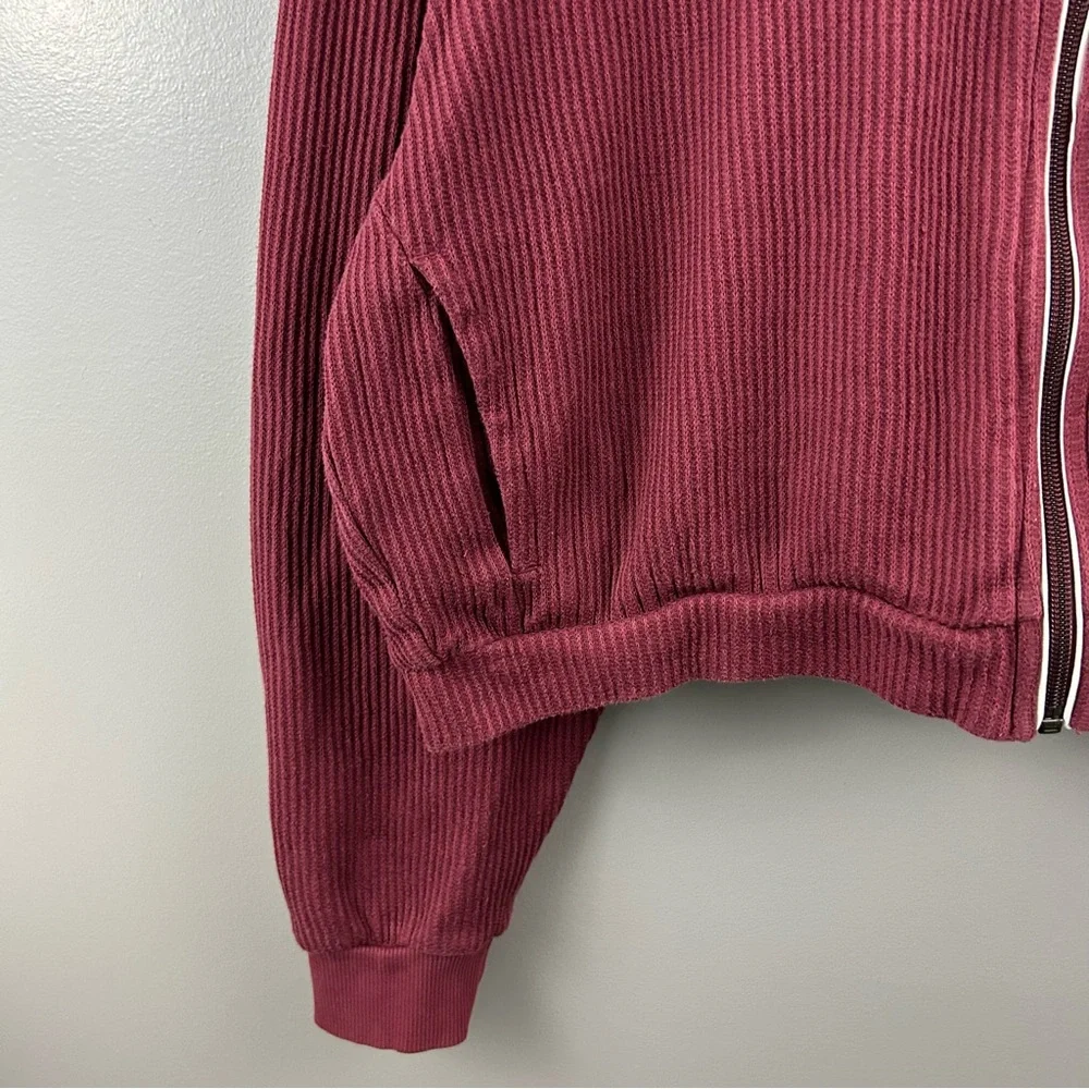Reebok Burgundy Ribbed Cropped Hoodie Size Large - Picture 5 of 13